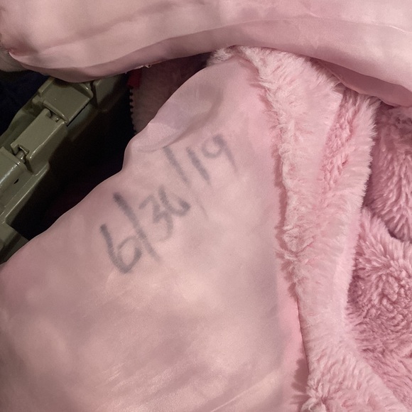 Swiss Tech pink puffer jacket - Picture 7 of 8